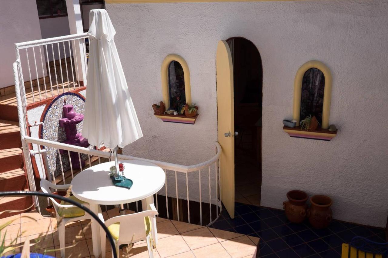 Greek Cottage Playas De ティファナ エクステリア 写真