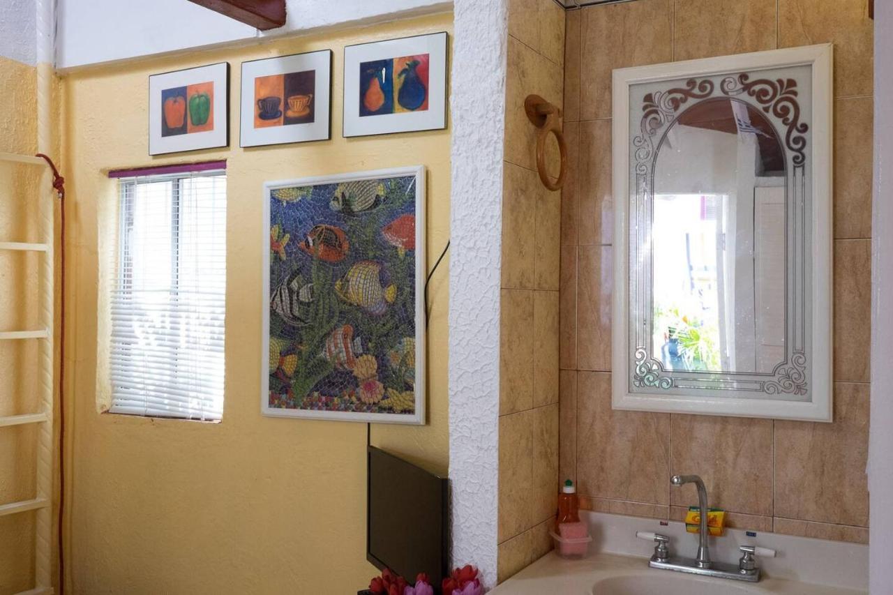 Greek Cottage Playas De ティファナ エクステリア 写真