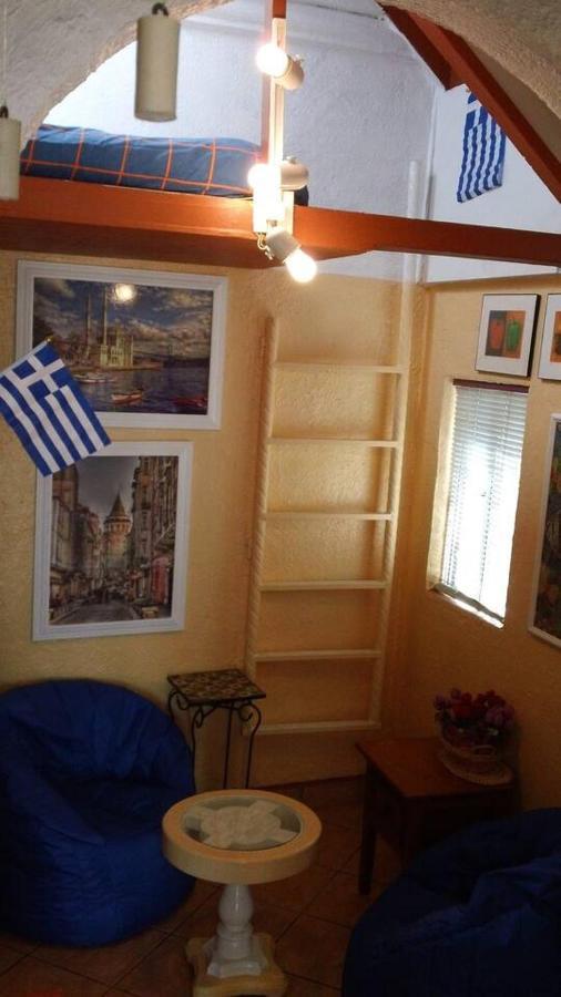 Greek Cottage Playas De ティファナ エクステリア 写真